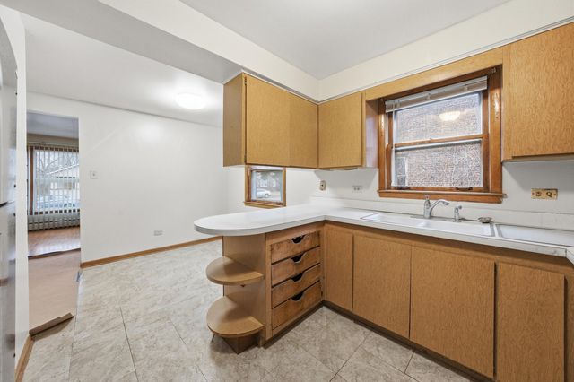 272 E 148th Street, Harvey, IL 60426