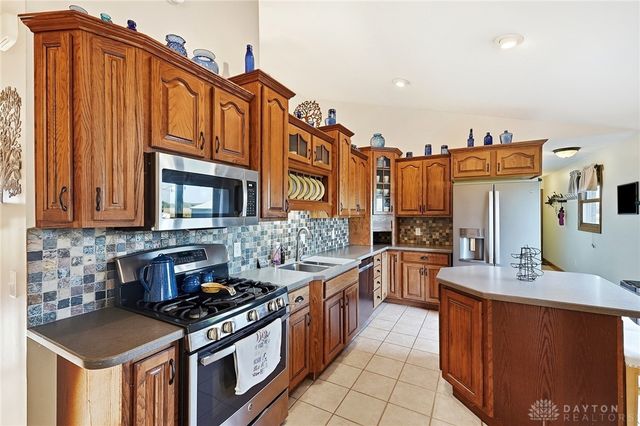 5222 Union Shelby Road, Piqua, OH 45356