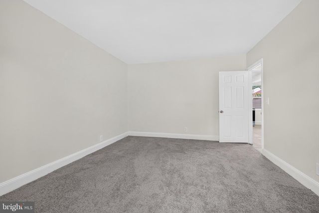 912 MCCABE AVE, Wilmington, DE 19802