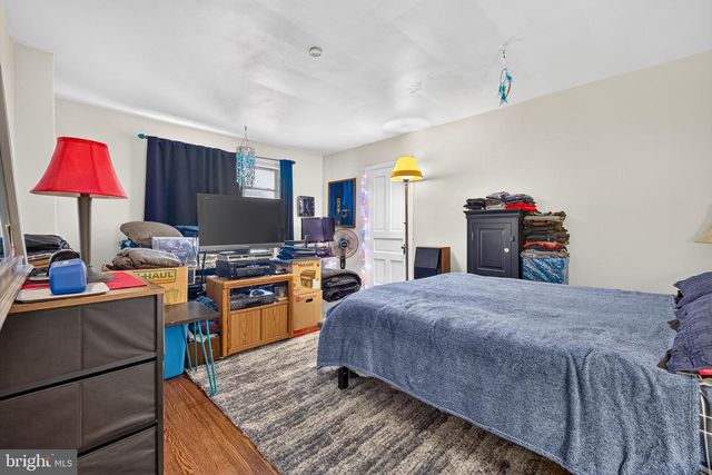 912 MCCABE AVE, Wilmington, DE 19802