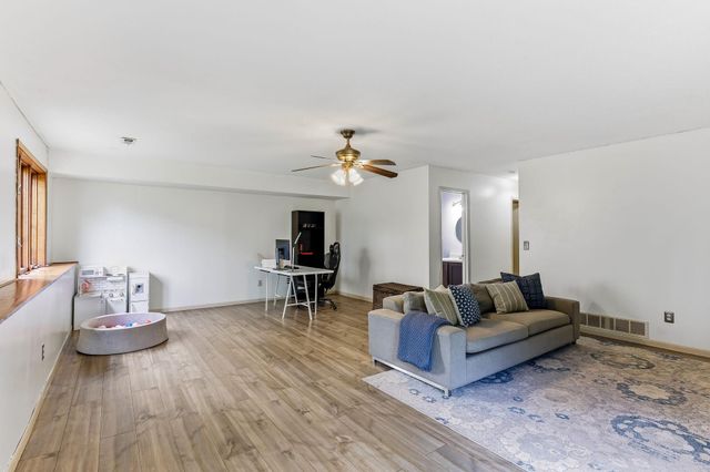 7653 Borman Way, Inver Grove Heights, MN 55076