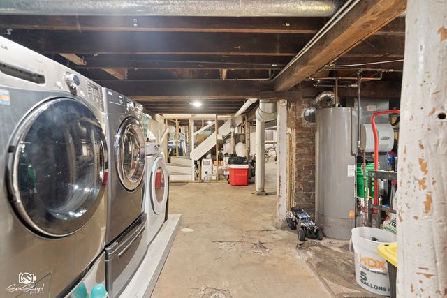 1318 S 6th Avenue, Maywood, IL 60153