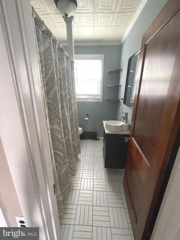 57 RIDGEWAY AVE, Oaklyn, NJ 08107