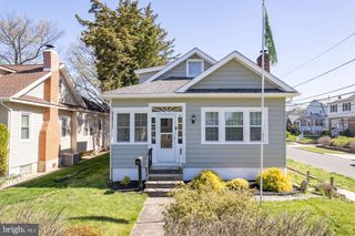 57 RIDGEWAY AVE, Oaklyn, NJ 08107