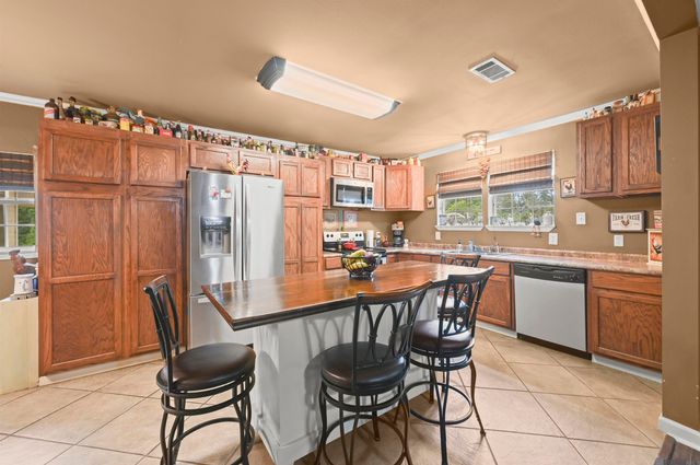 33481 Weiss Rd, Walker, LA 70785