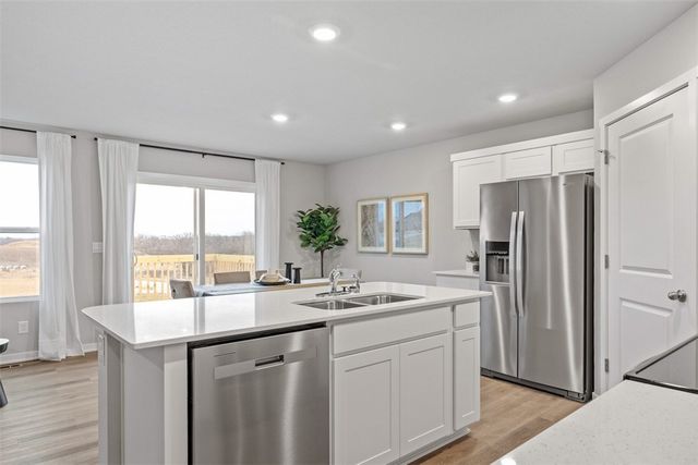 708 E Trail Ridge Place, Indianola, IA 50125