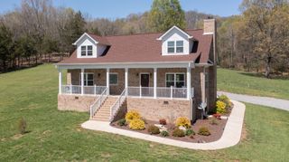 54 Thomas Rd, Fayetteville, TN 37334