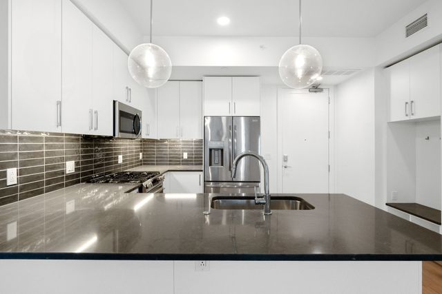 1212 Demonbreun St A6, Nashville, TN 37203