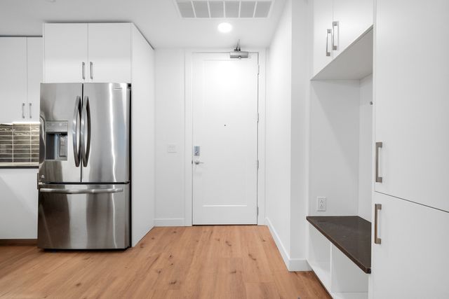 1212 Demonbreun St A6, Nashville, TN 37203