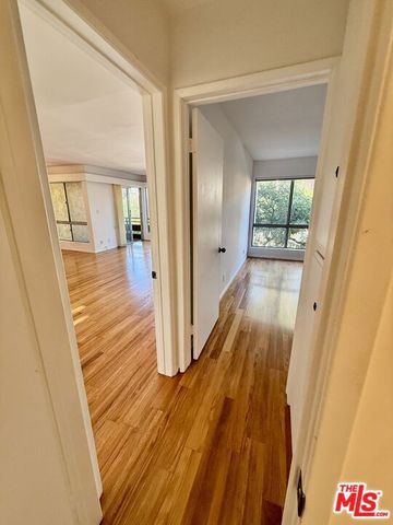 5600 Kensington Way 210, Culver City, CA 90230