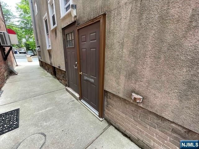 183 County Road Rear 2nd Fl-, Tenafly, NJ 07670