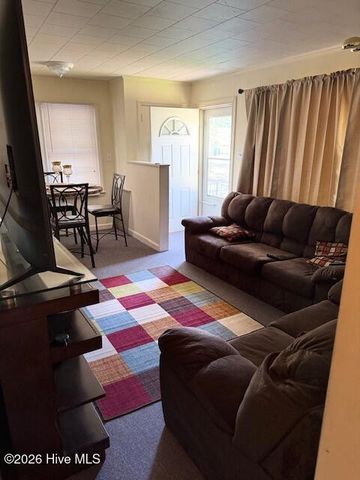 1657 W New York Avenue, Southern Pines, NC 28387