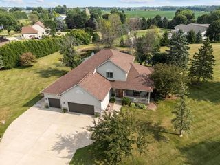 N966 SPRING VALLEY DRIVE, Hortonville, WI 54944