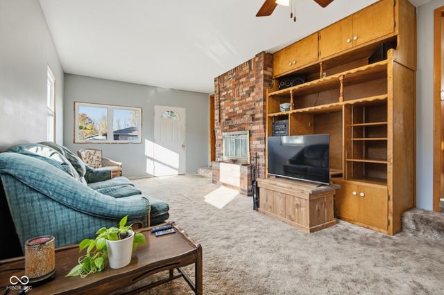 619 Falcon Drive, Columbus, IN 47201