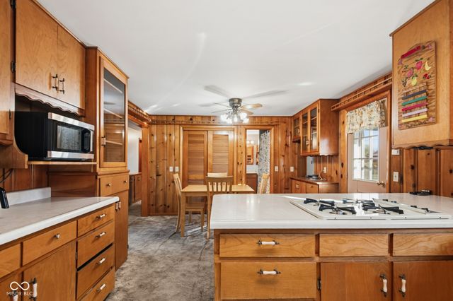 619 Falcon Drive, Columbus, IN 47201