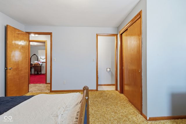 619 Falcon Drive, Columbus, IN 47201