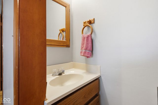 619 Falcon Drive, Columbus, IN 47201