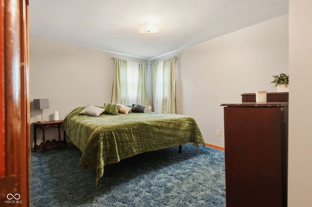 619 Falcon Drive, Columbus, IN 47201