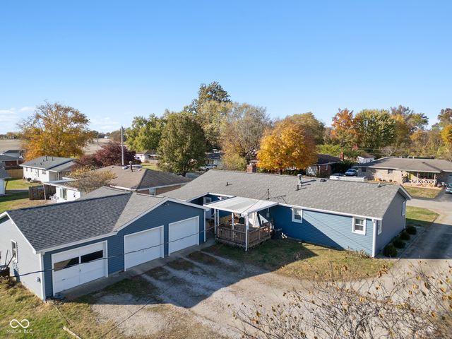 619 Falcon Drive, Columbus, IN 47201