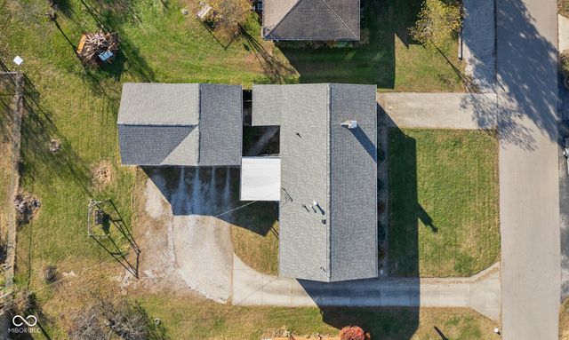 619 Falcon Drive, Columbus, IN 47201