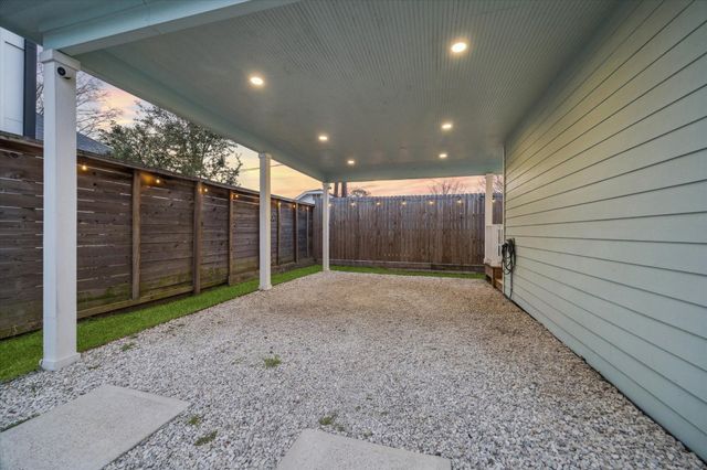 207 Tabor Street, Houston, TX 77009