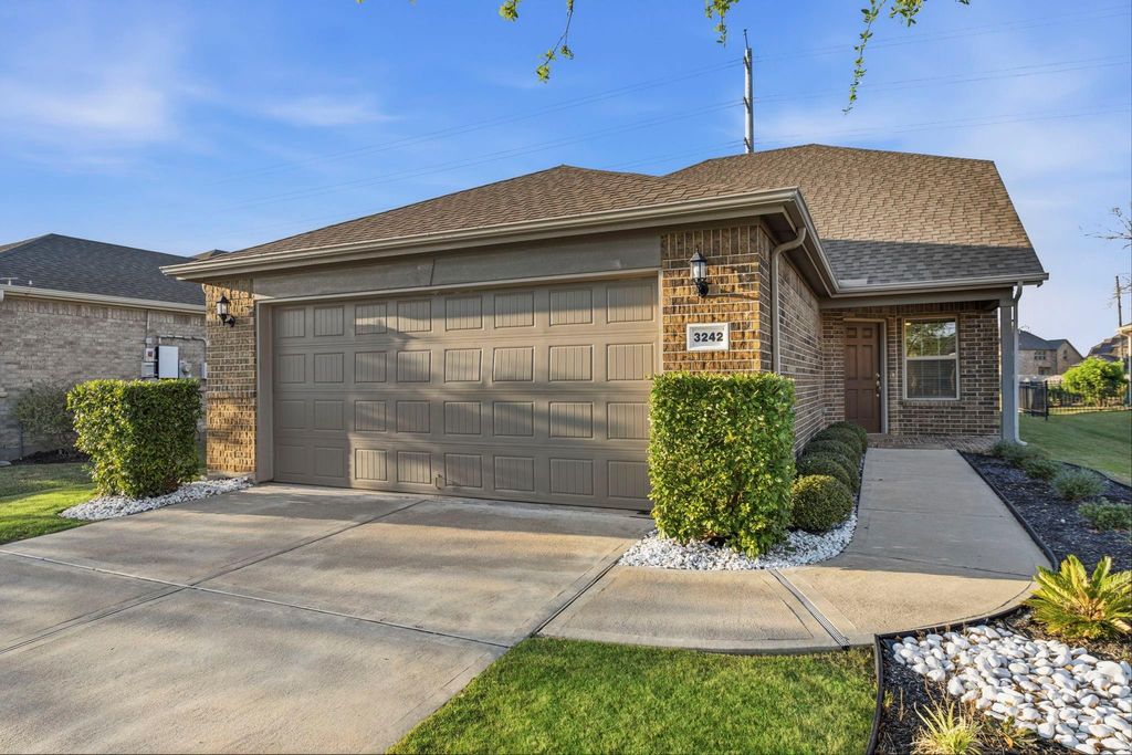 3242 Golden Eagle Way, Richmond, TX 77469