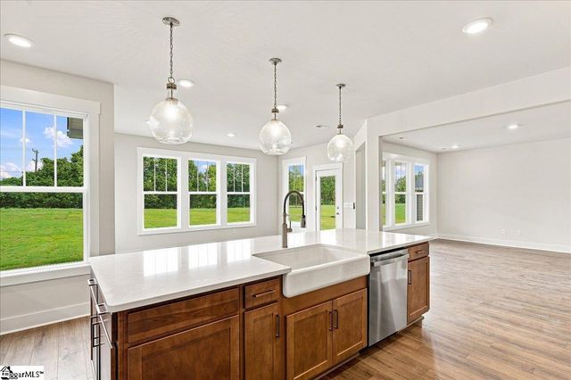 130 Mossend Street, Woodruff, SC 29388