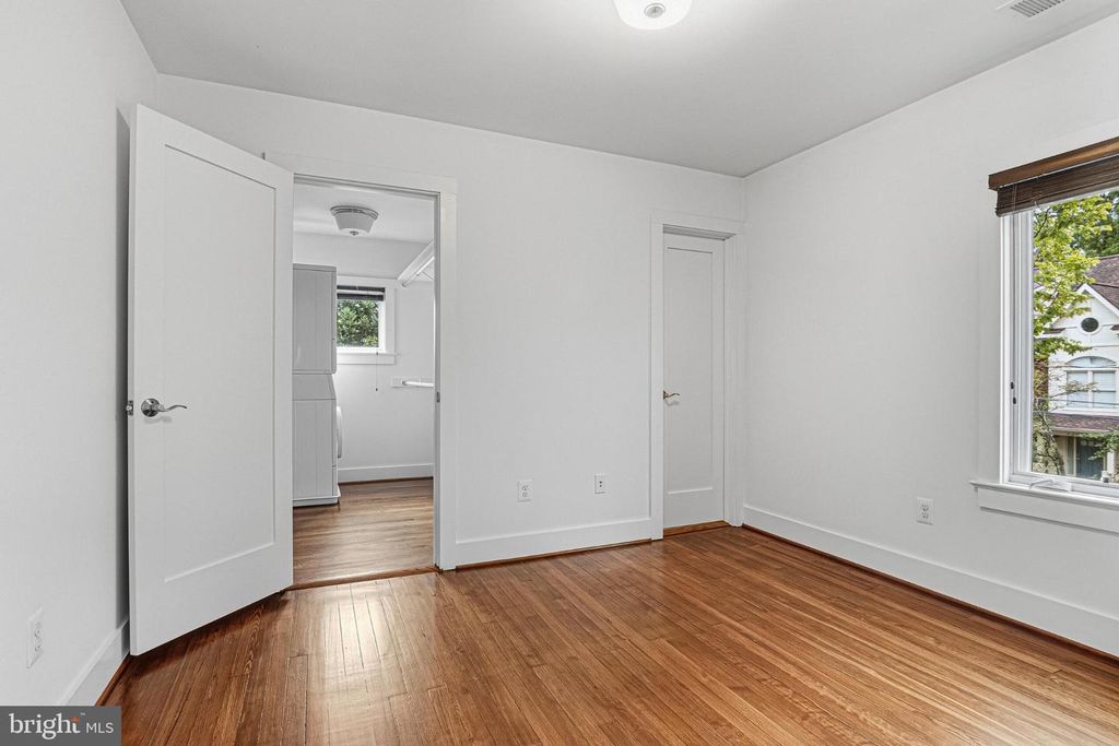Image 47 of property listing at 2790 WASHINGTON BLVD, Arlington, VA 22201