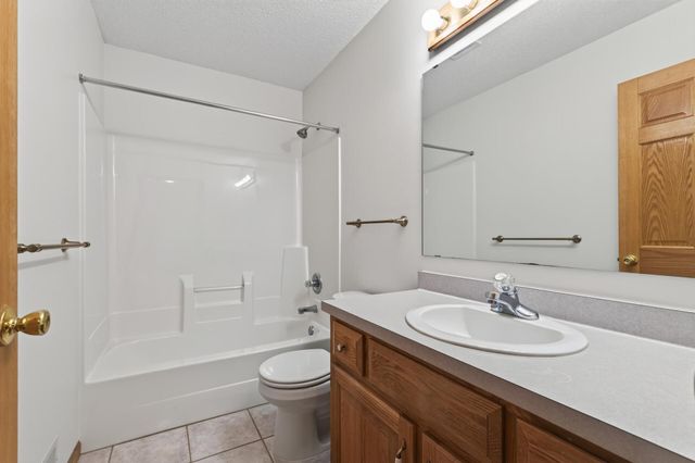 3719 Reed Road, Saint Bonifacius, MN 55375