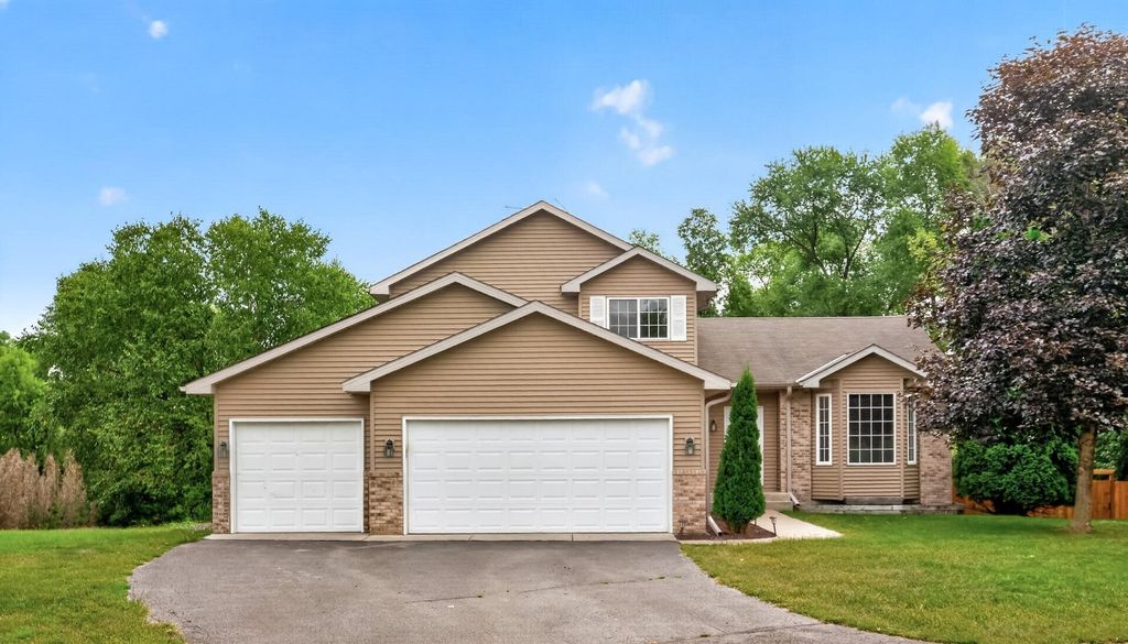 3719 Reed Road, Saint Bonifacius, MN 55375 — exterior