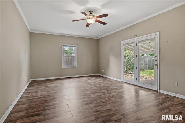 29 LONGBOW Lane, Springfield, IL 62704