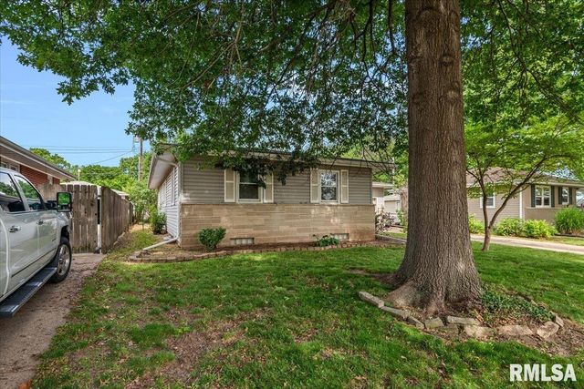 29 LONGBOW Lane, Springfield, IL 62704