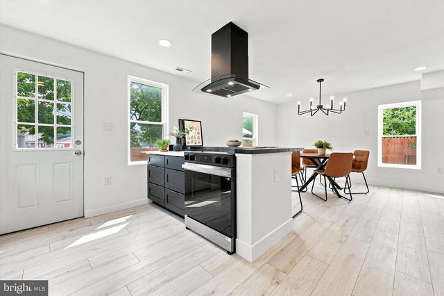 11 CHERRY ST, Pedricktown, NJ 08067