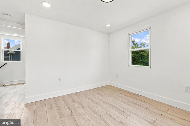 11 CHERRY ST, Pedricktown, NJ 08067