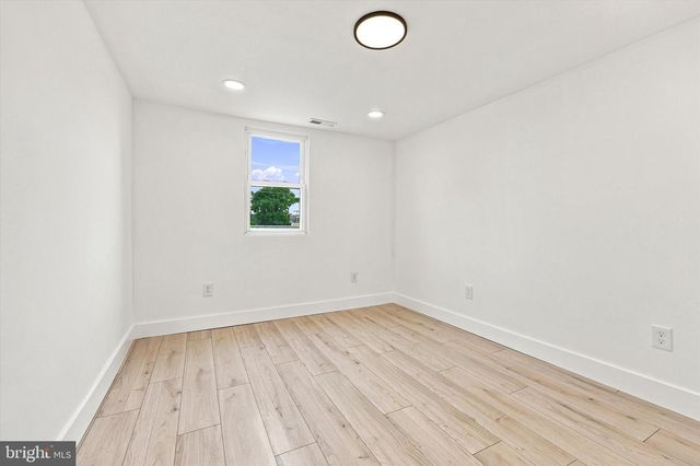 11 CHERRY ST, Pedricktown, NJ 08067