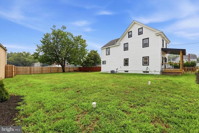 11 CHERRY ST, Pedricktown, NJ 08067