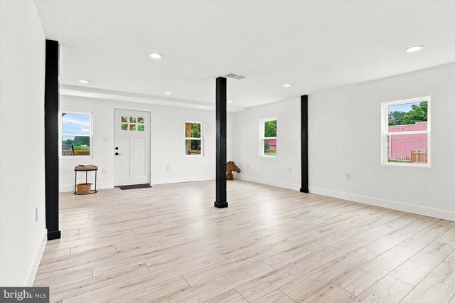 11 CHERRY ST, Pedricktown, NJ 08067