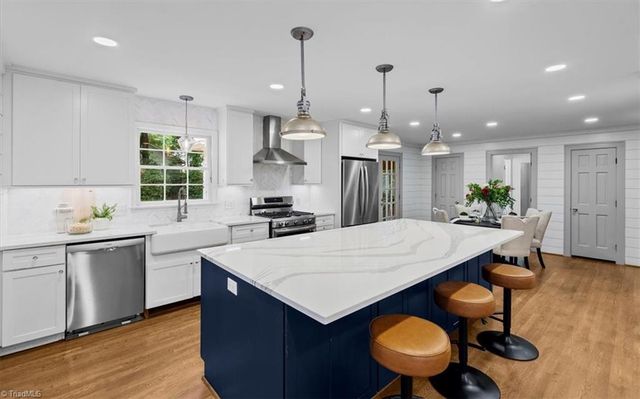 903 Fairgreen Road, Greensboro, NC 27410