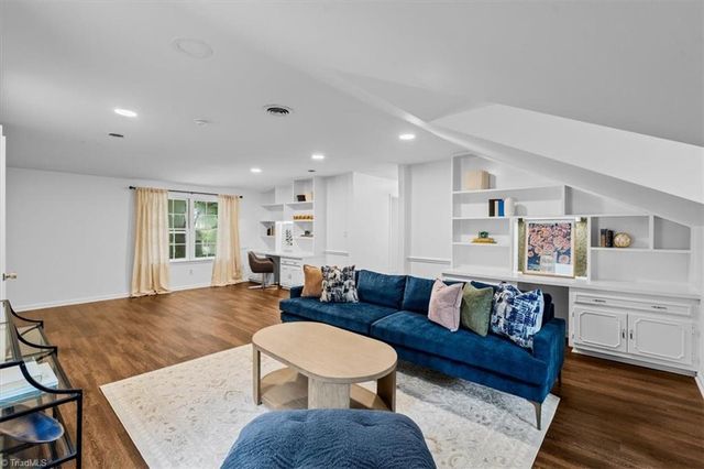 903 Fairgreen Road, Greensboro, NC 27410
