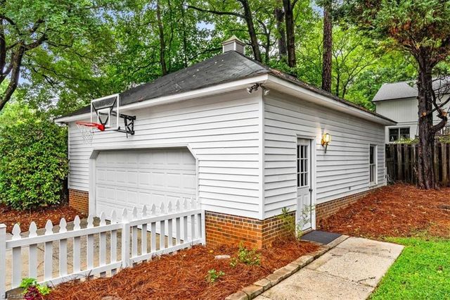 903 Fairgreen Road, Greensboro, NC 27410