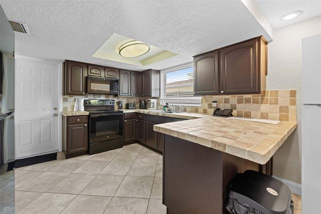 9131 HUNT CLUB LANE, Port Richey, FL 34668