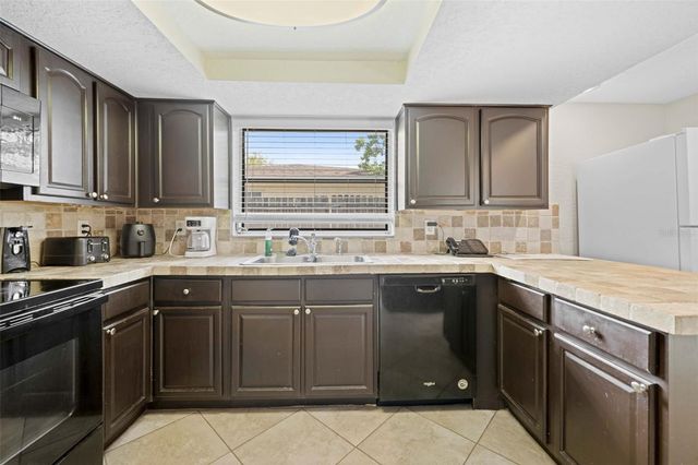 9131 HUNT CLUB LANE, Port Richey, FL 34668
