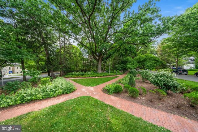 5 CHEVY CHASE CIR, Chevy Chase, MD 20815