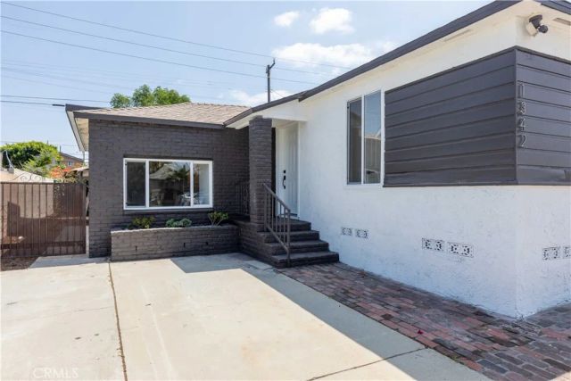 1342 W Magnolia Street, Compton, CA 90220