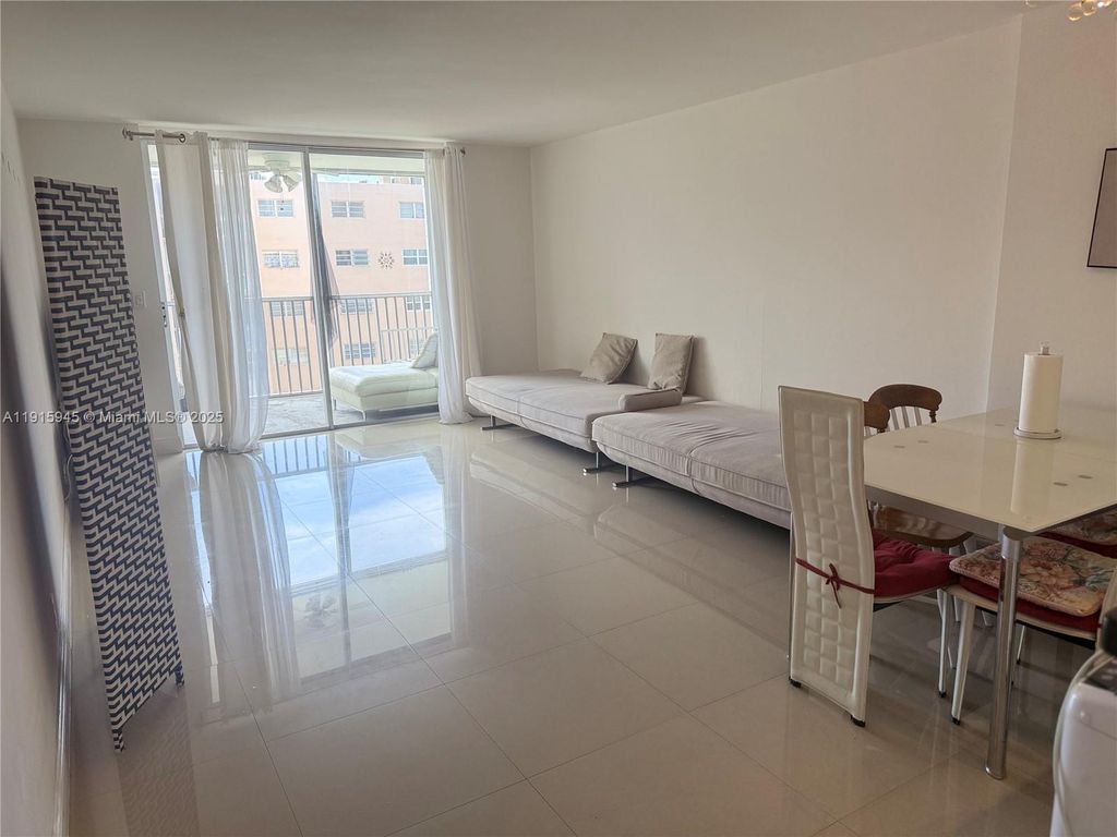 319 NE 14th Ave 603, Hallandale Beach, FL 33009