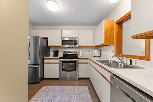 15 Tennis Lane B11, Thornton, NH 03285