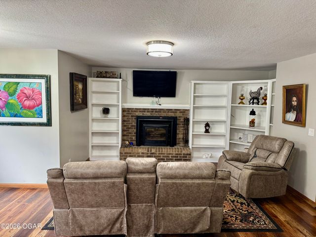 4410 Belmont Drive, Joplin, MO 64804