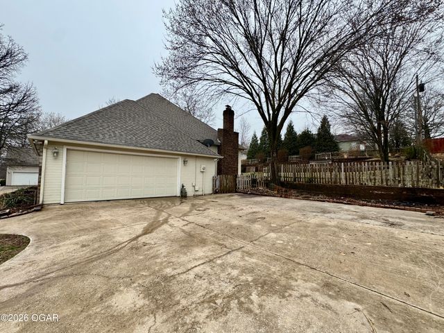 4410 Belmont Drive, Joplin, MO 64804