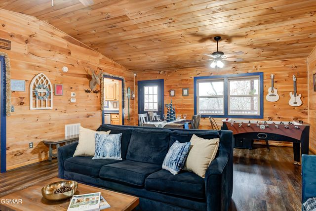 1001 Sunrise Boulevard, Sevierville, TN 37862