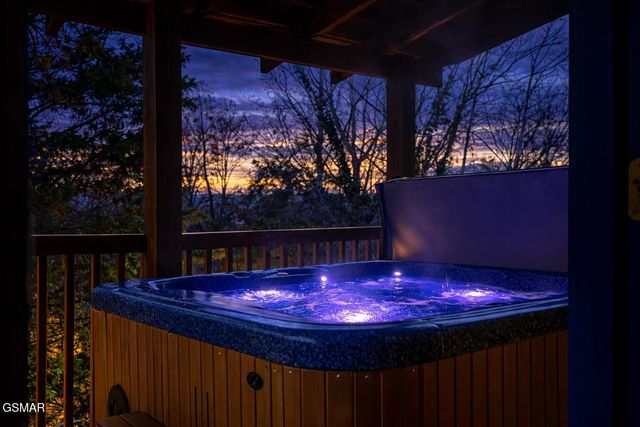 1001 Sunrise Boulevard, Sevierville, TN 37862